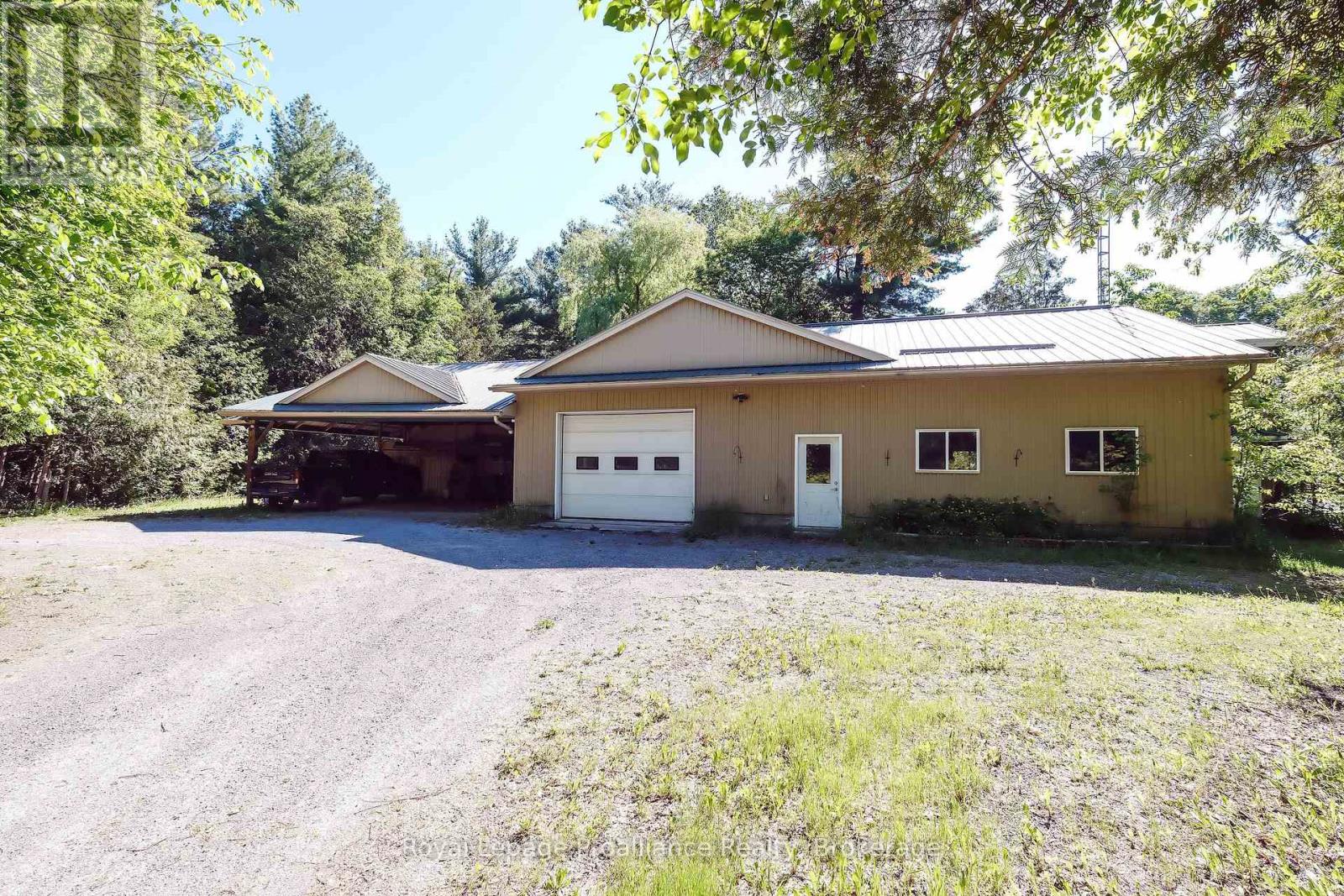 11 CROOKSTON ROAD - 35