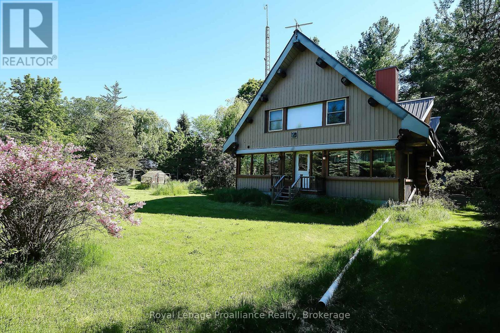 11 CROOKSTON ROAD - 4