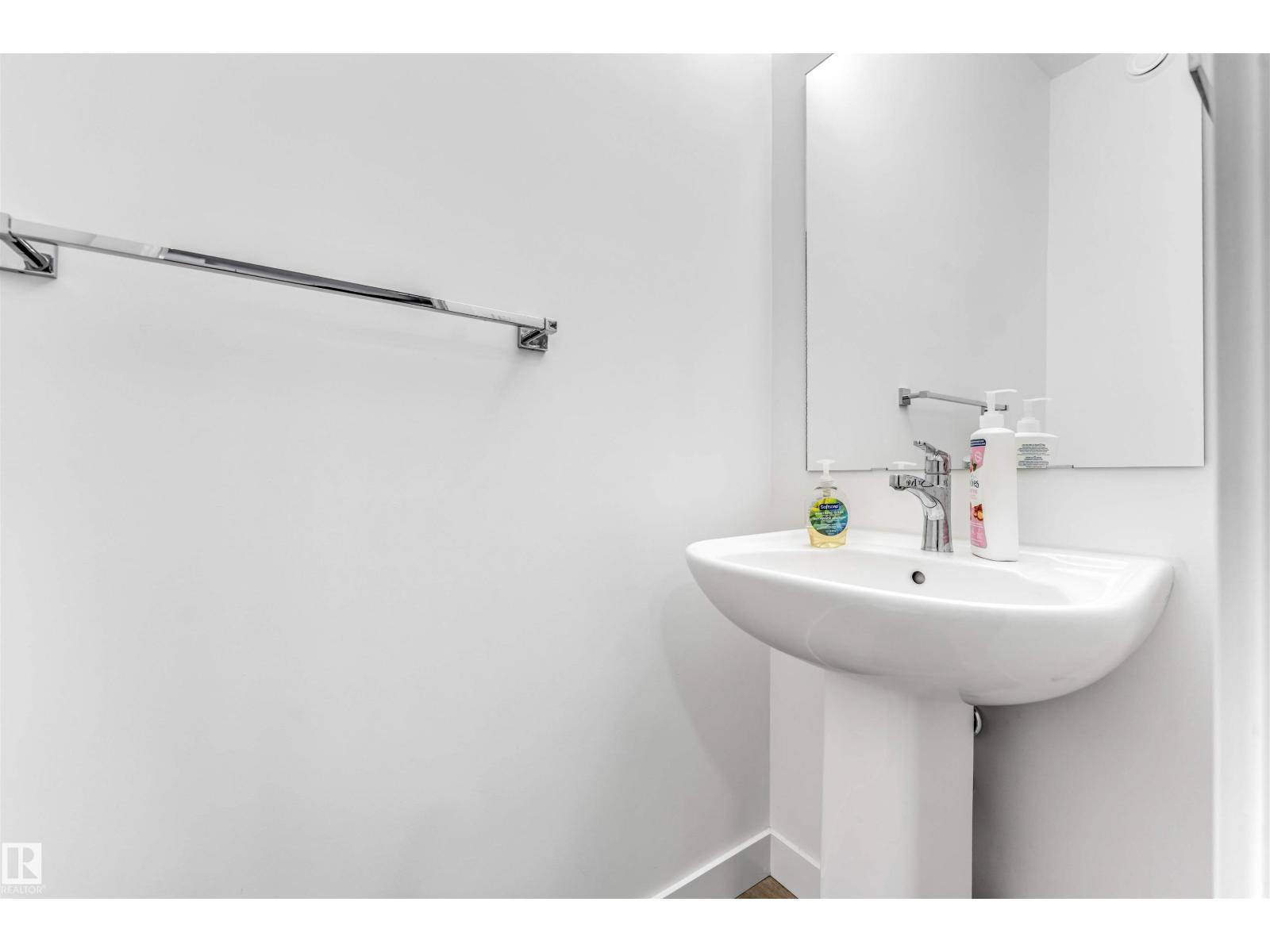 #45 2710 66 ST SW - 12