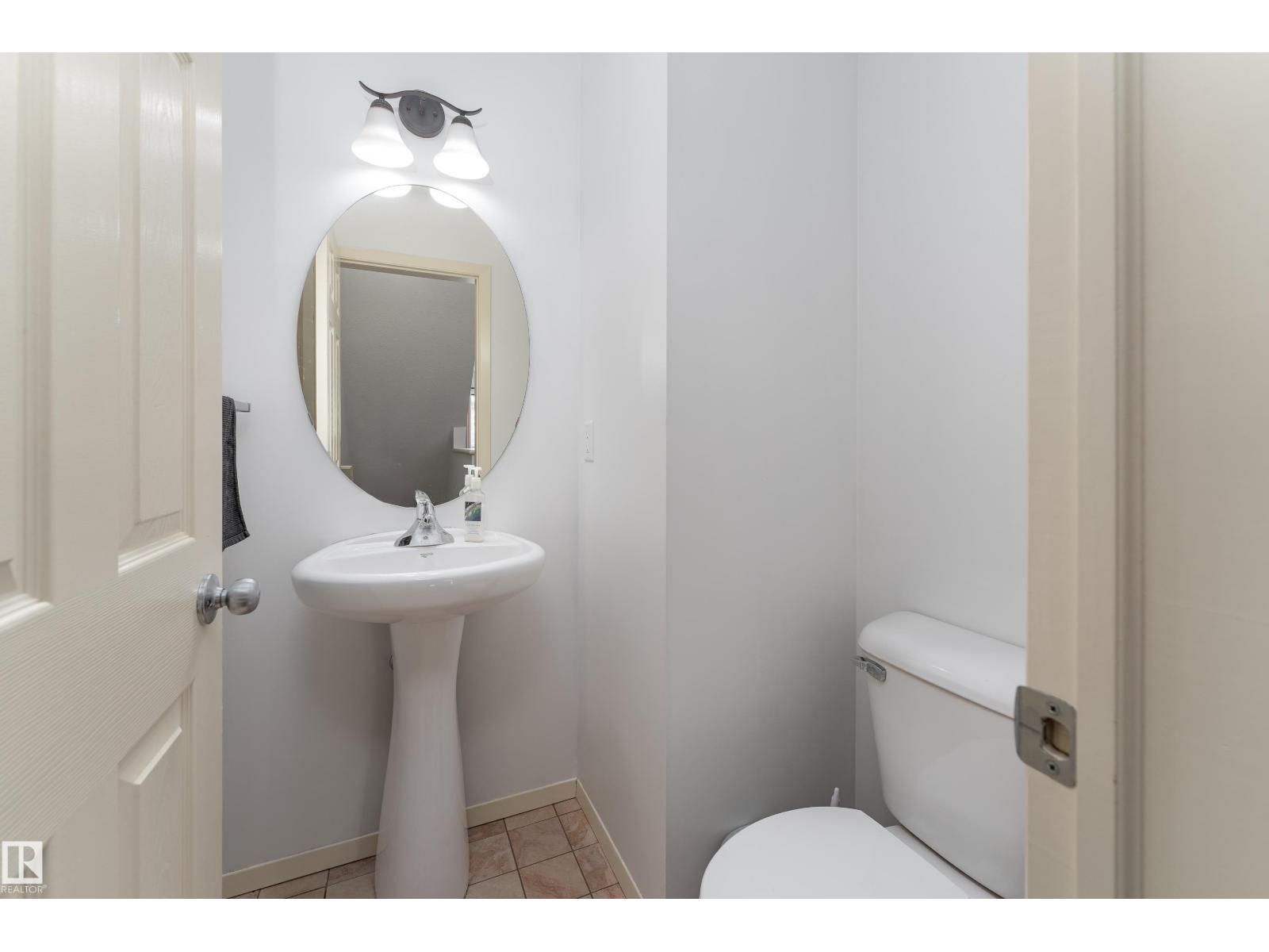 #29 3751 12 ST NW - 11