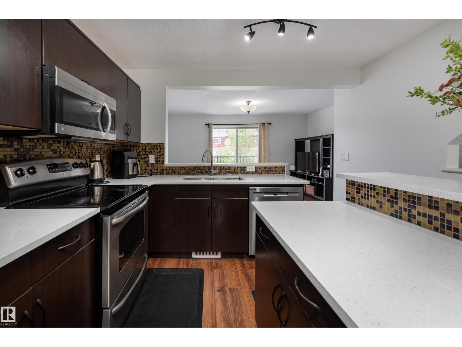#29 3751 12 ST NW - 17