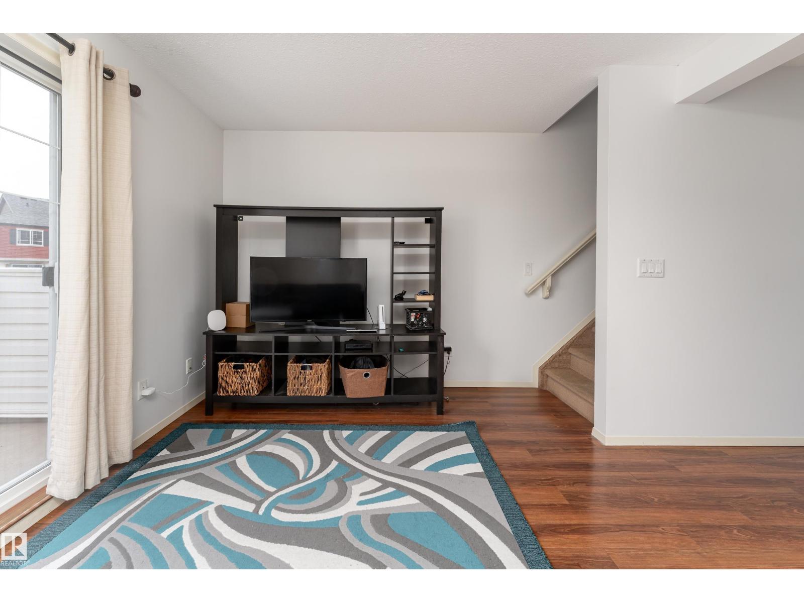 #29 3751 12 ST NW - 23