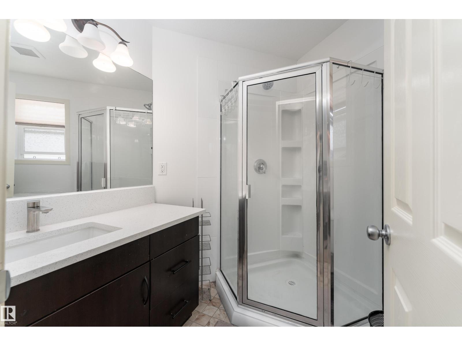 #29 3751 12 ST NW - 38