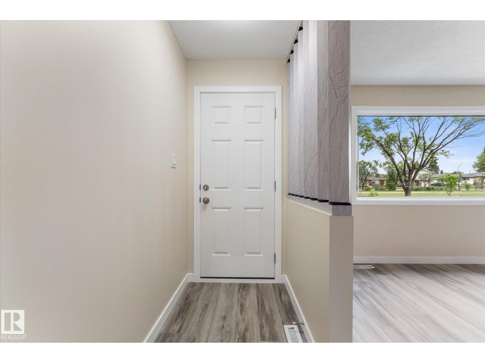 7311 137 AV NW - 11