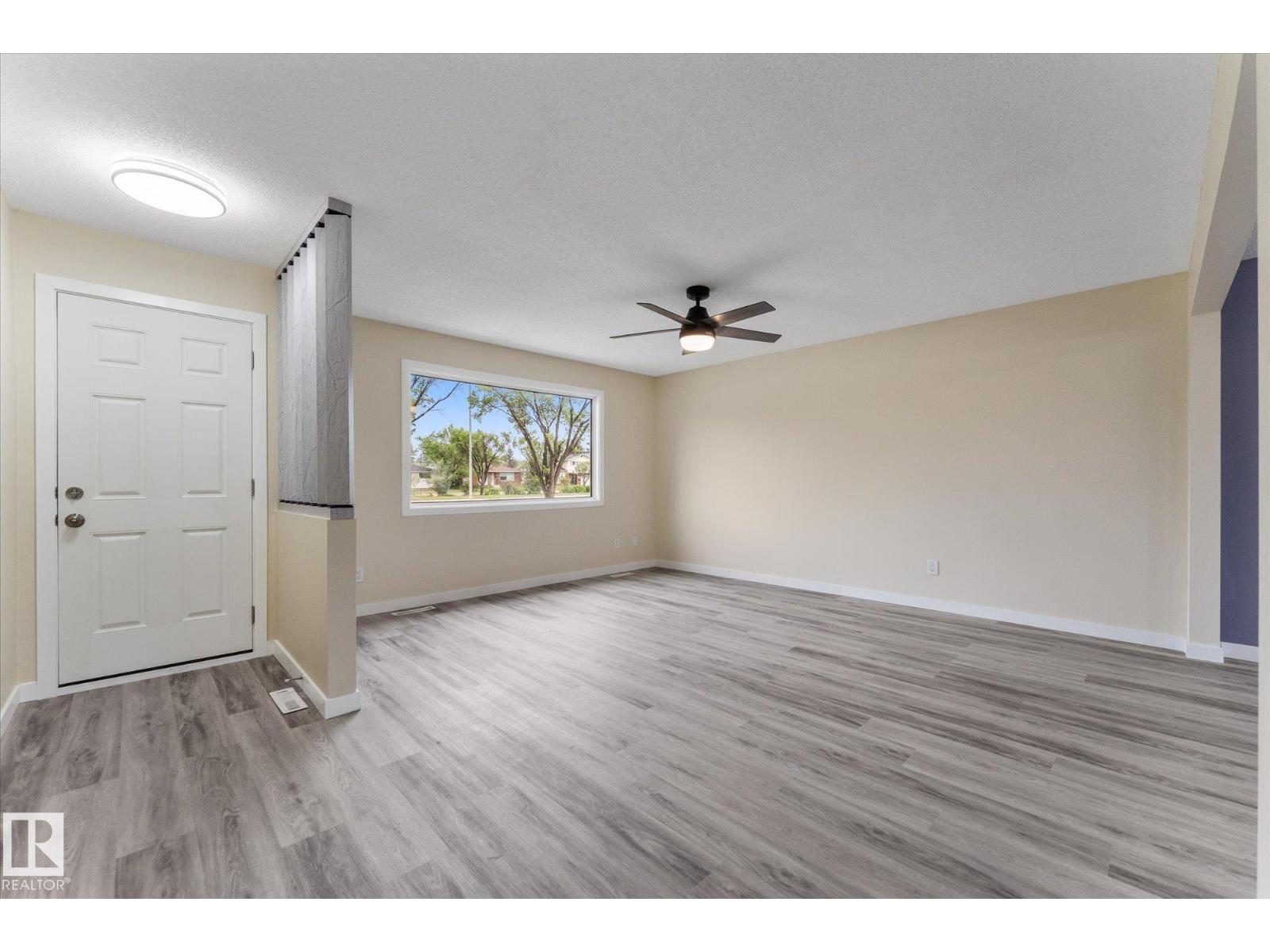 7311 137 AV NW - 12