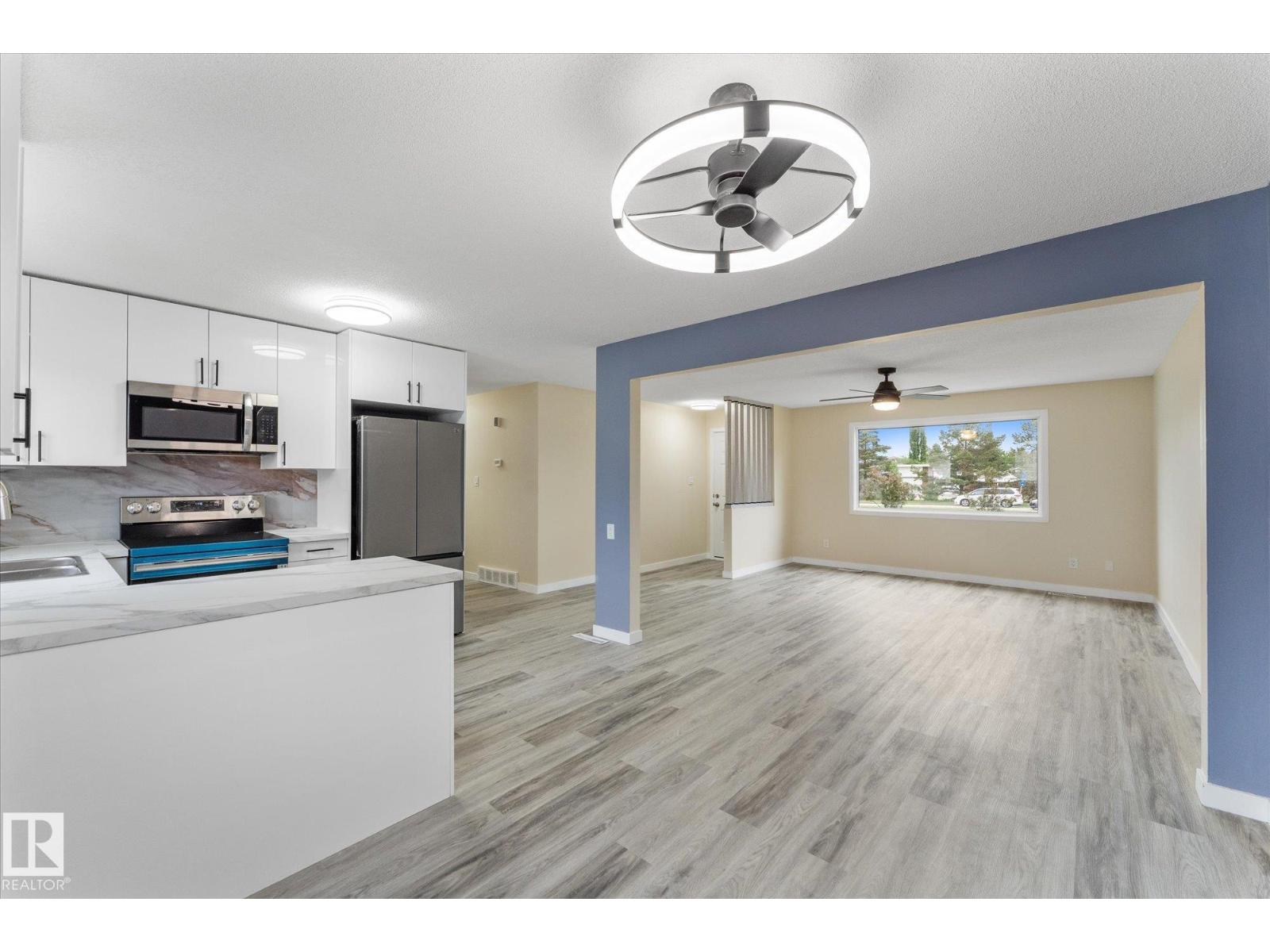 7311 137 AV NW - 16
