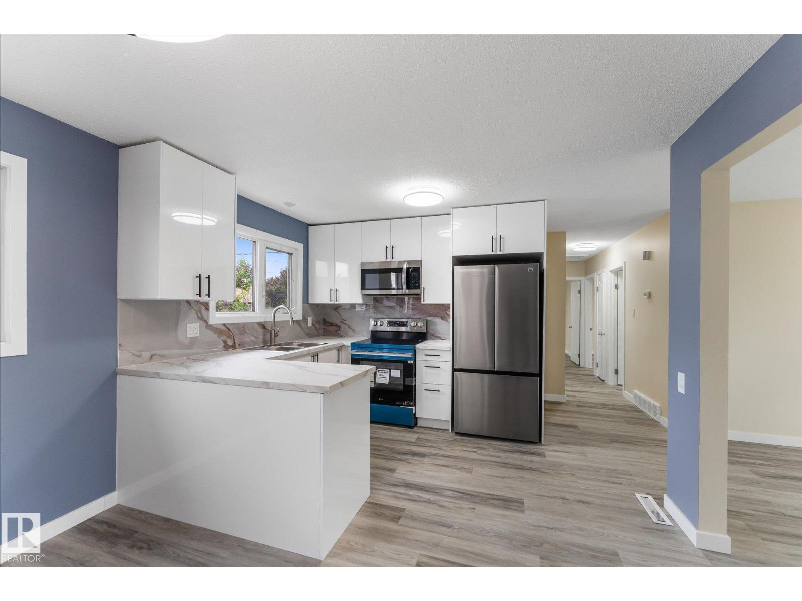 7311 137 AV NW - 17