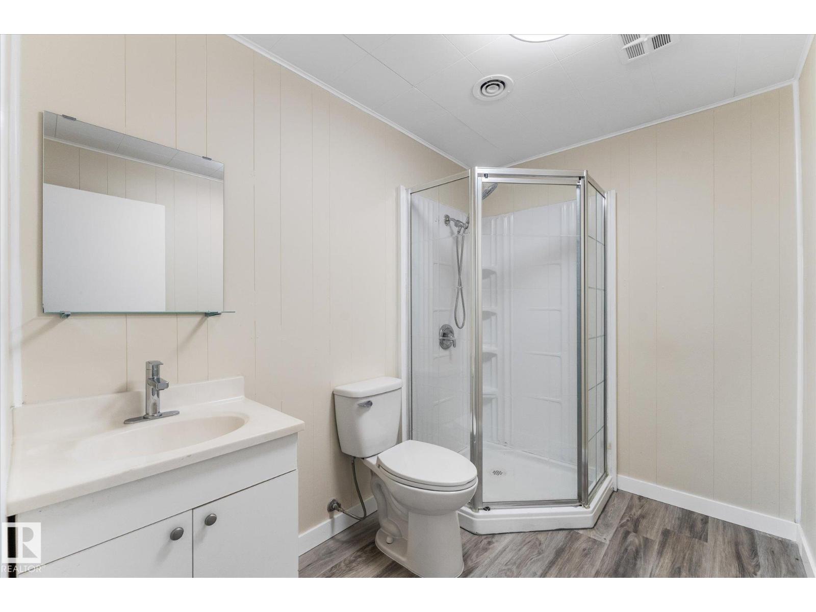 7311 137 AV NW - 37