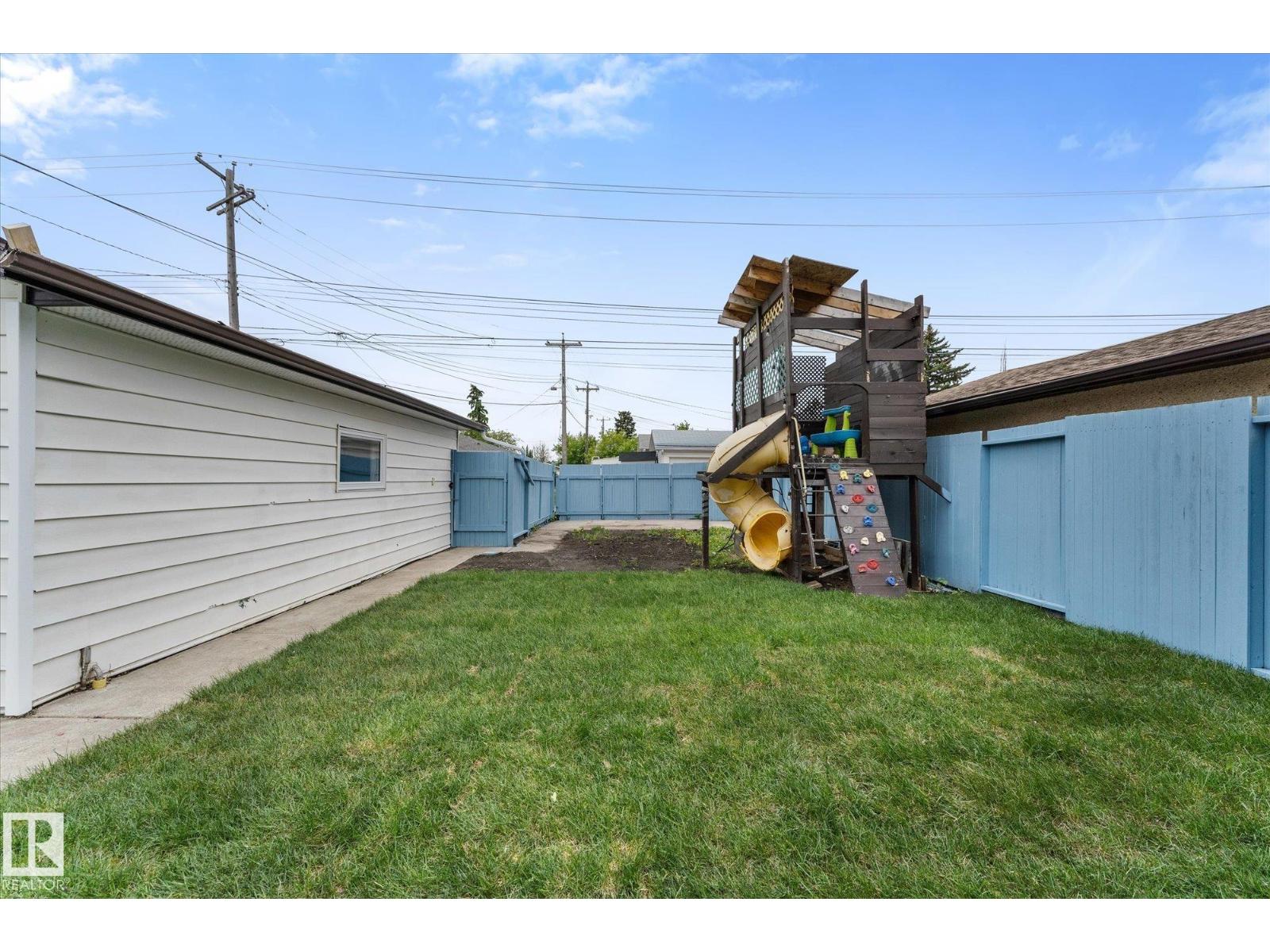 7311 137 AV NW - 48