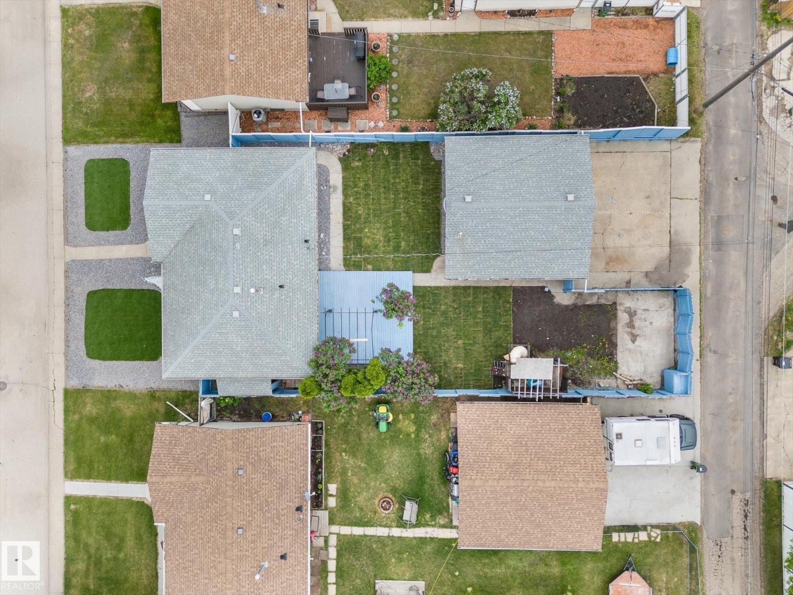 7311 137 AV NW - 8