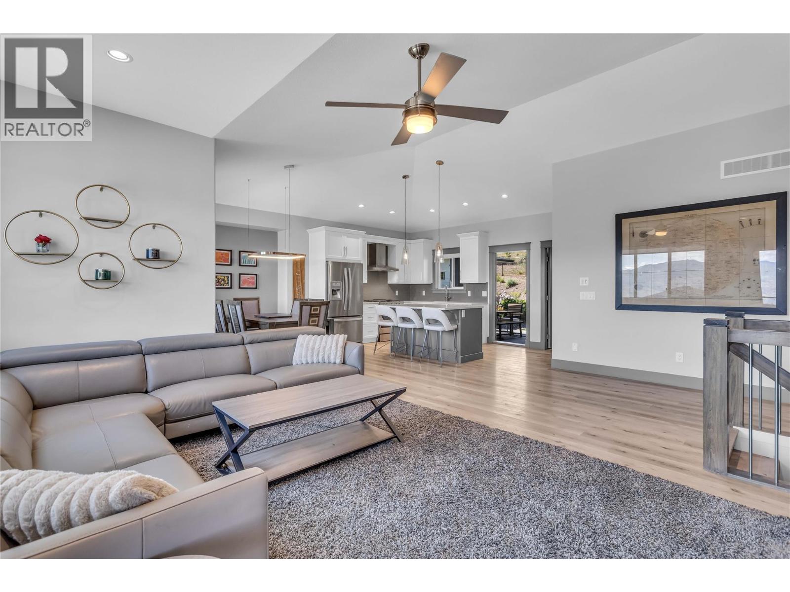 2596 Crown Crest Drive - 10