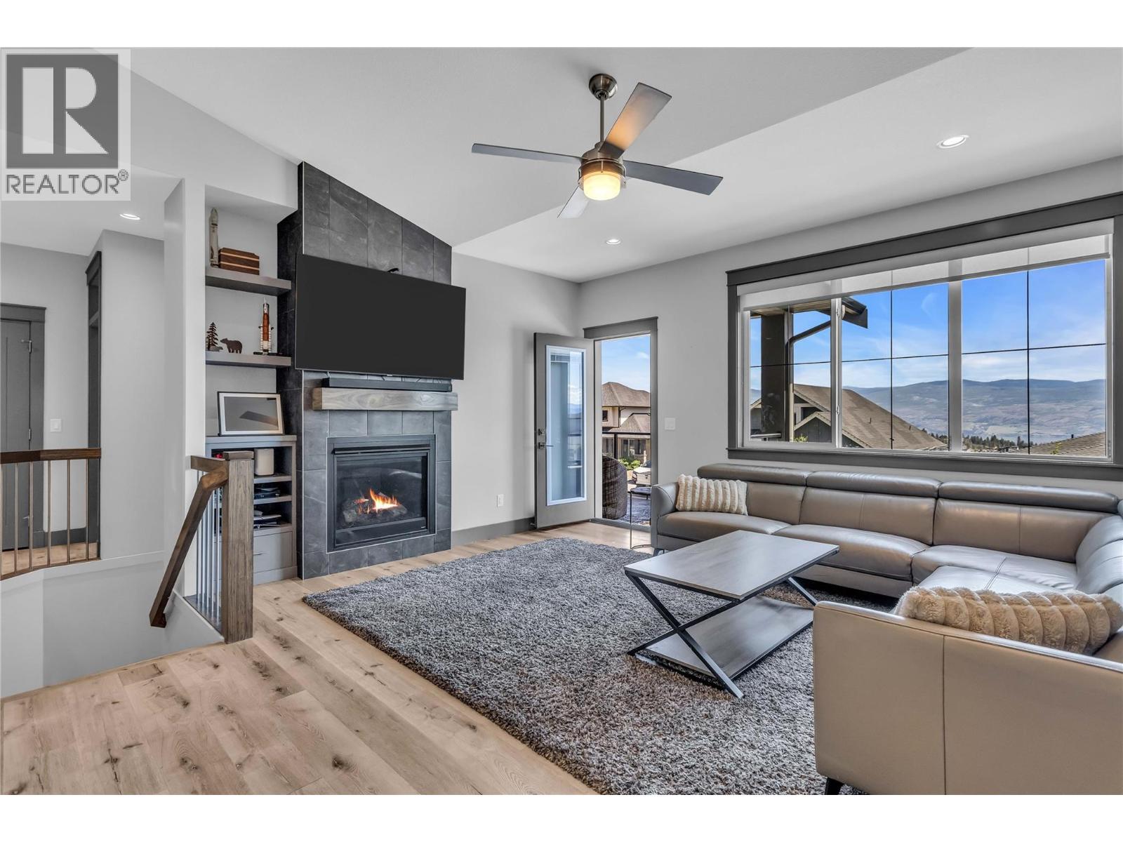 2596 Crown Crest Drive - 8