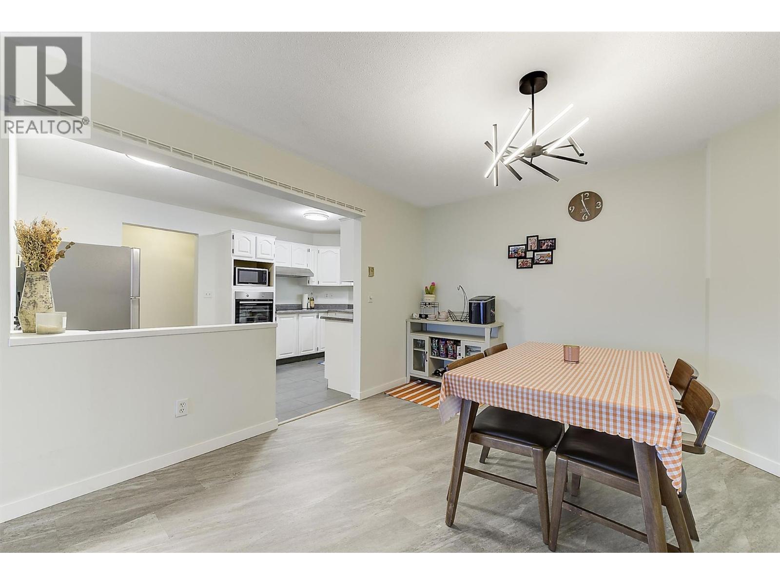 #203 1534 Lawrence Avenue - 2
