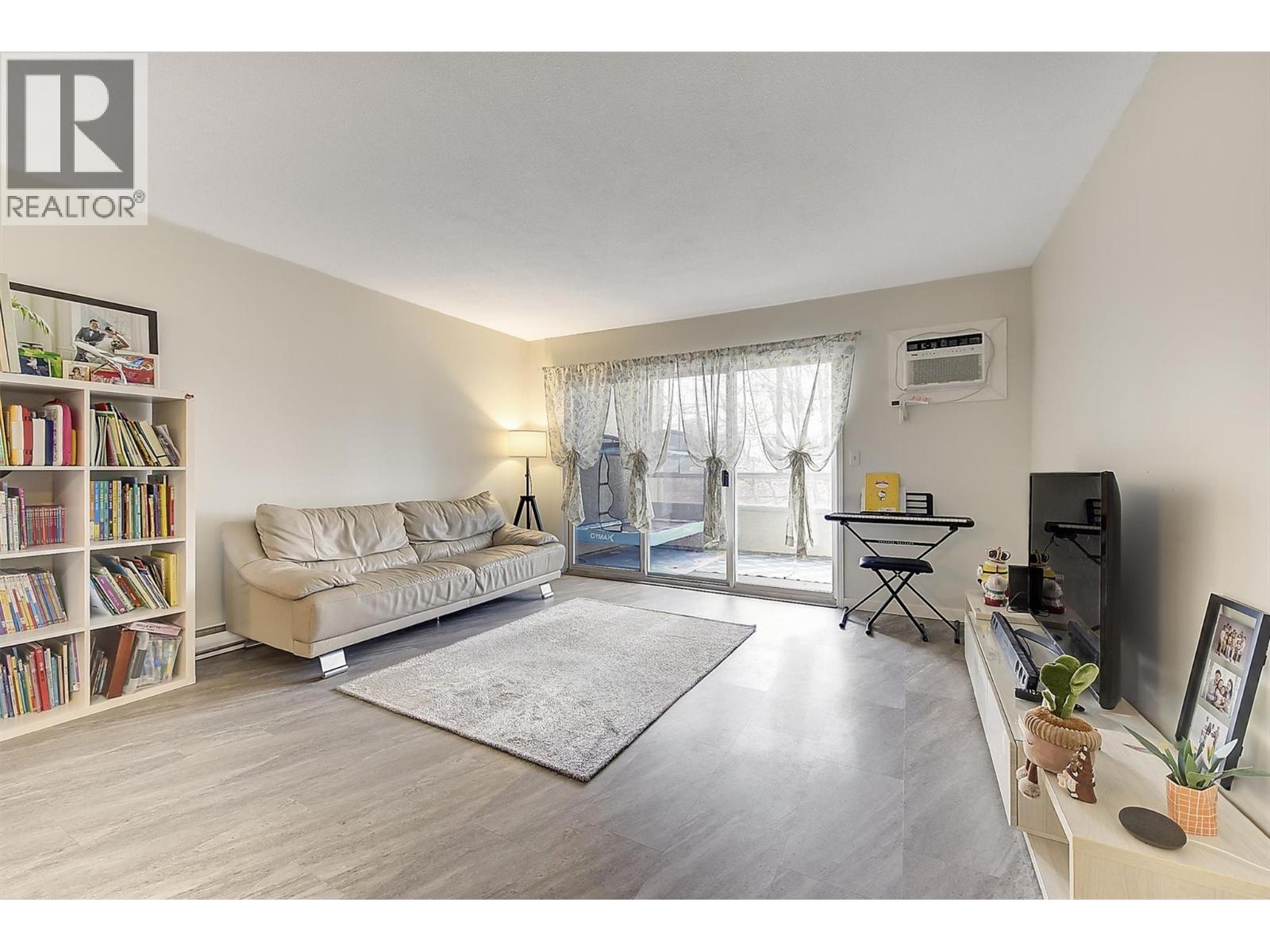 #203 1534 Lawrence Avenue - 1