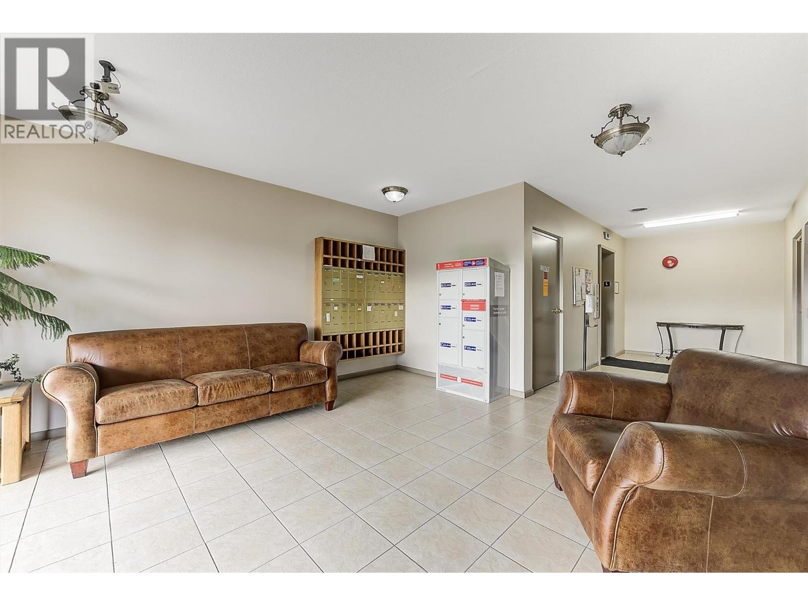 #203 1534 Lawrence Avenue - 14