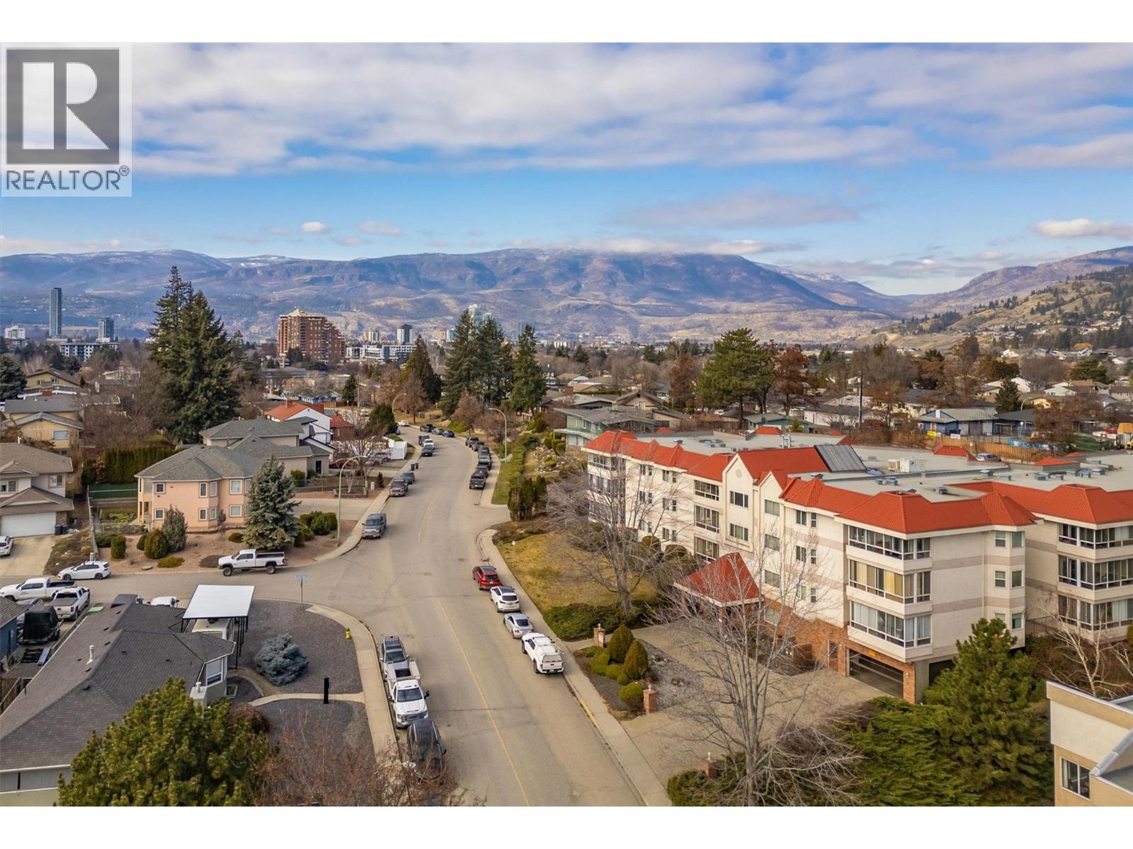 #203 1534 Lawrence Avenue - 17
