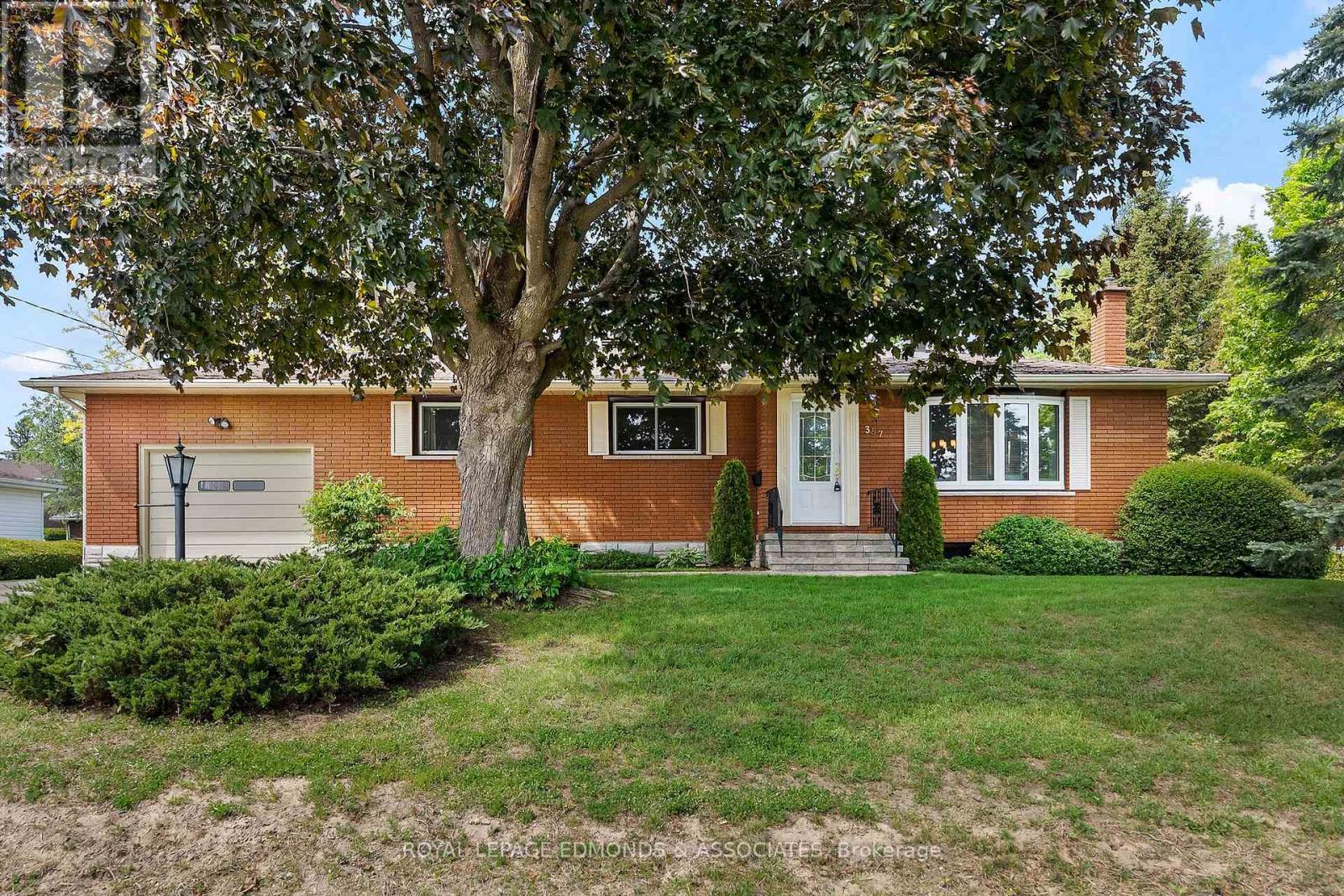 397 CHAMBERLAIN STREET - 1