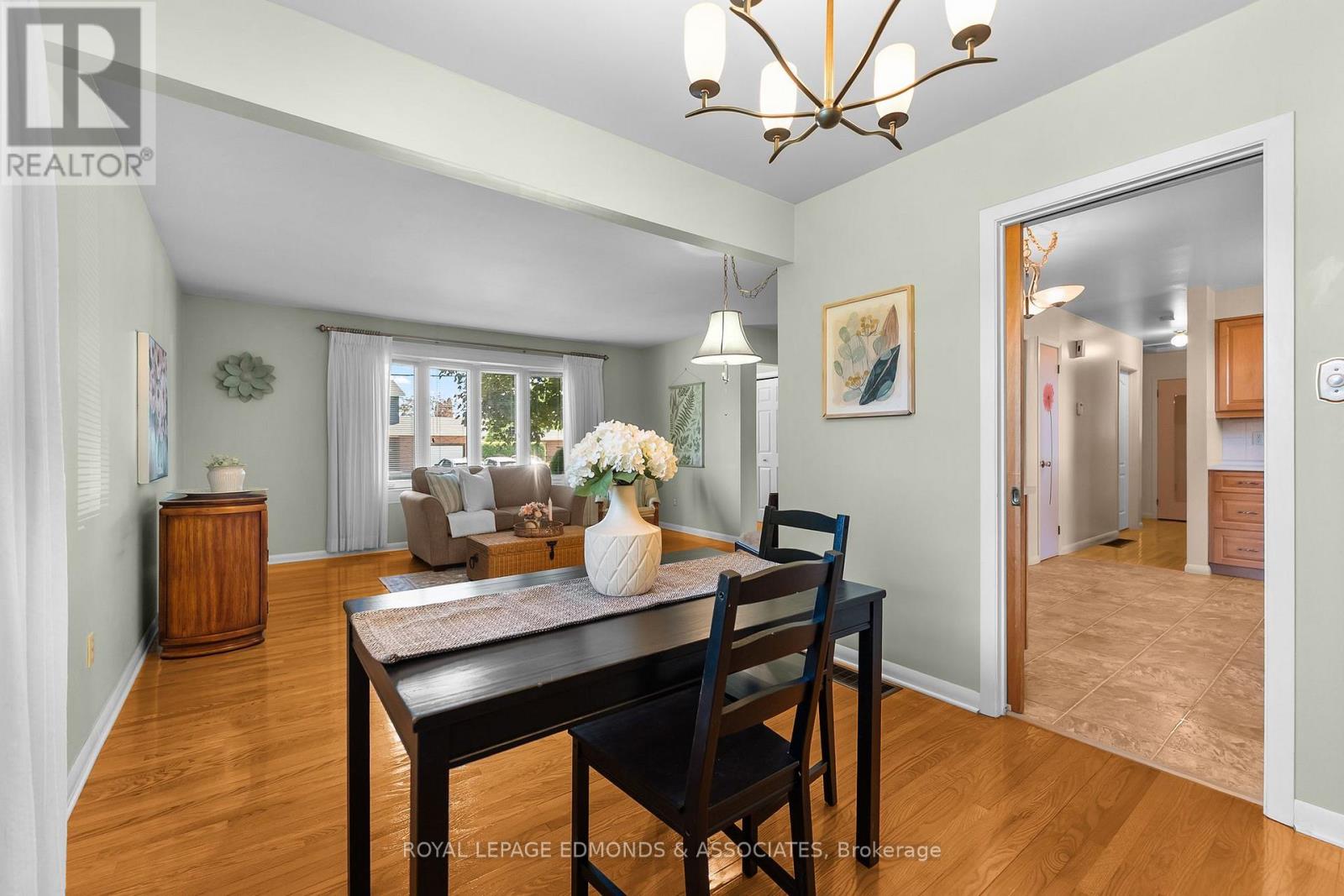 397 CHAMBERLAIN STREET - 13
