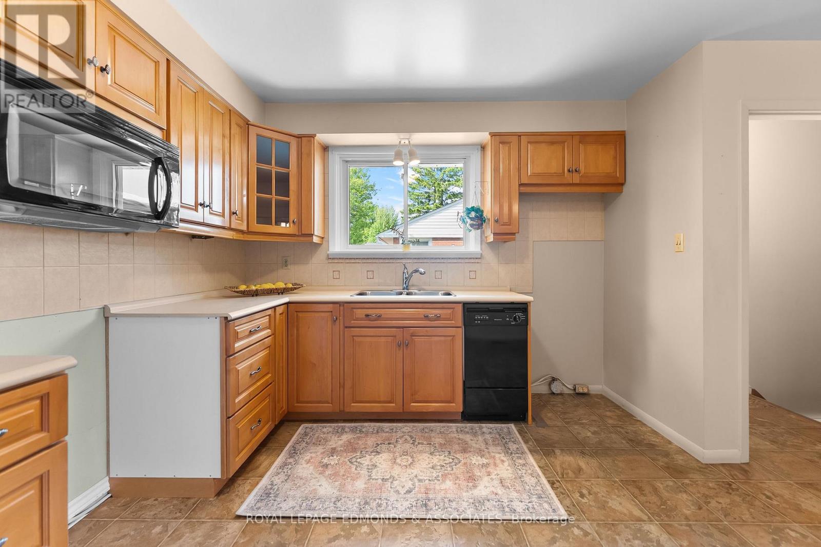 397 CHAMBERLAIN STREET - 17