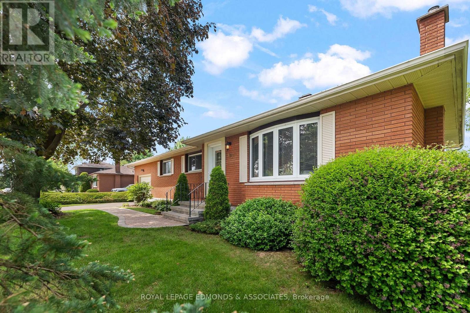 397 CHAMBERLAIN STREET - Image 3