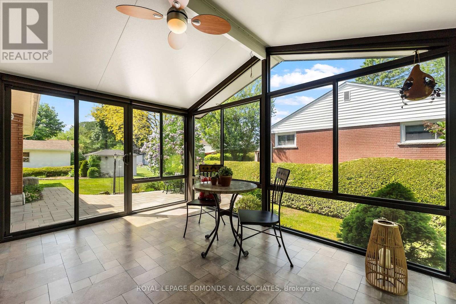 397 CHAMBERLAIN STREET - 40