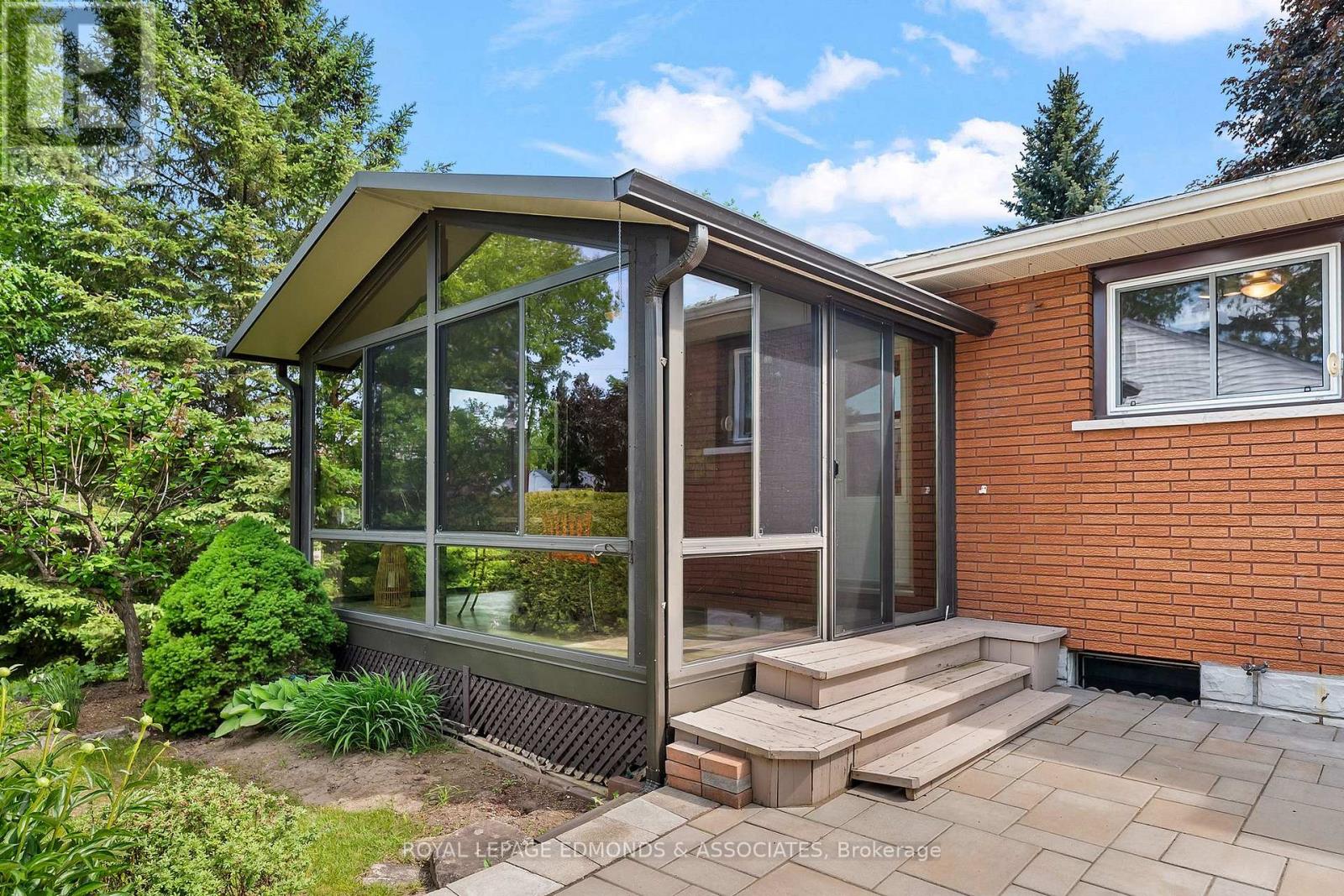 397 CHAMBERLAIN STREET - 41