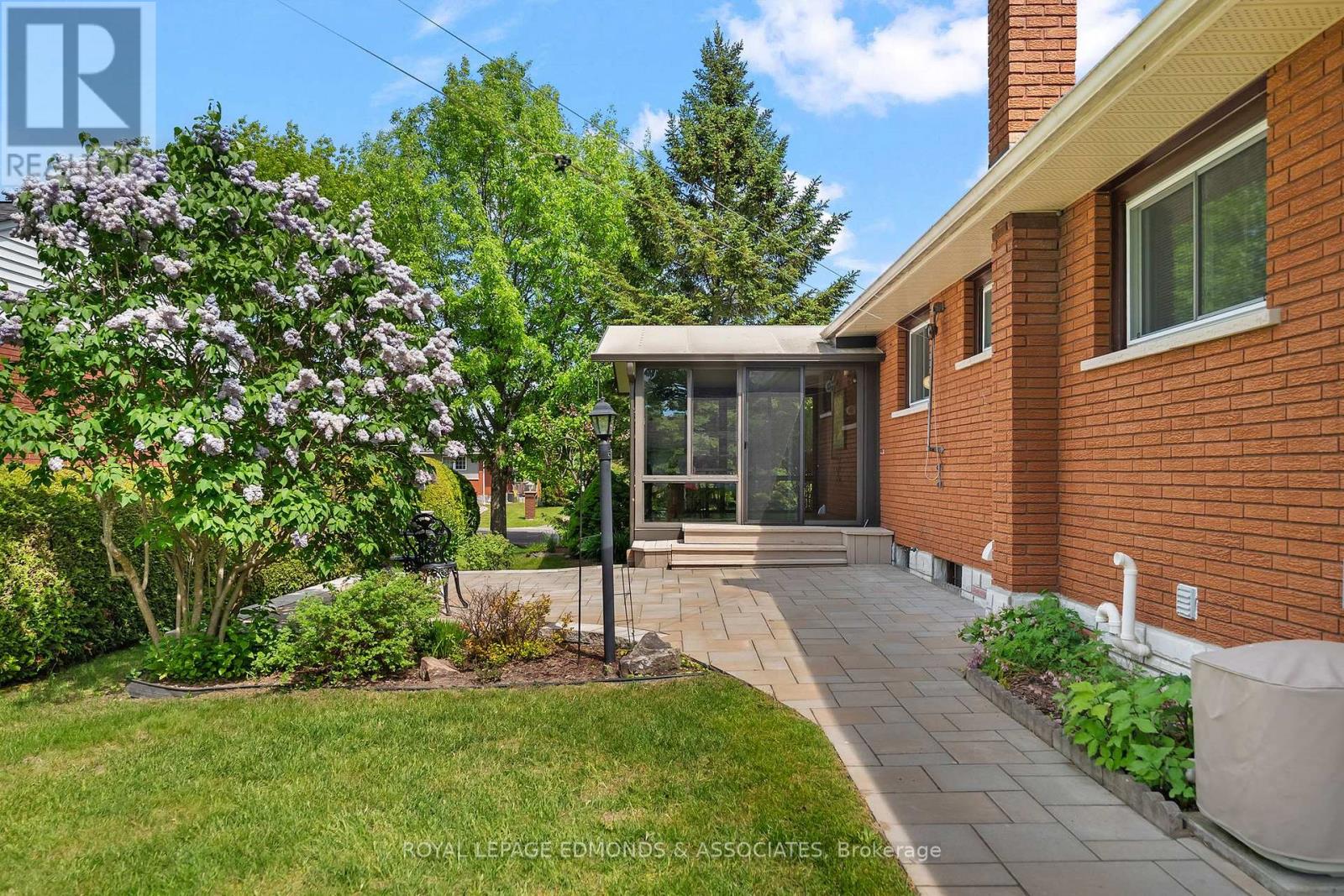 397 CHAMBERLAIN STREET - 46