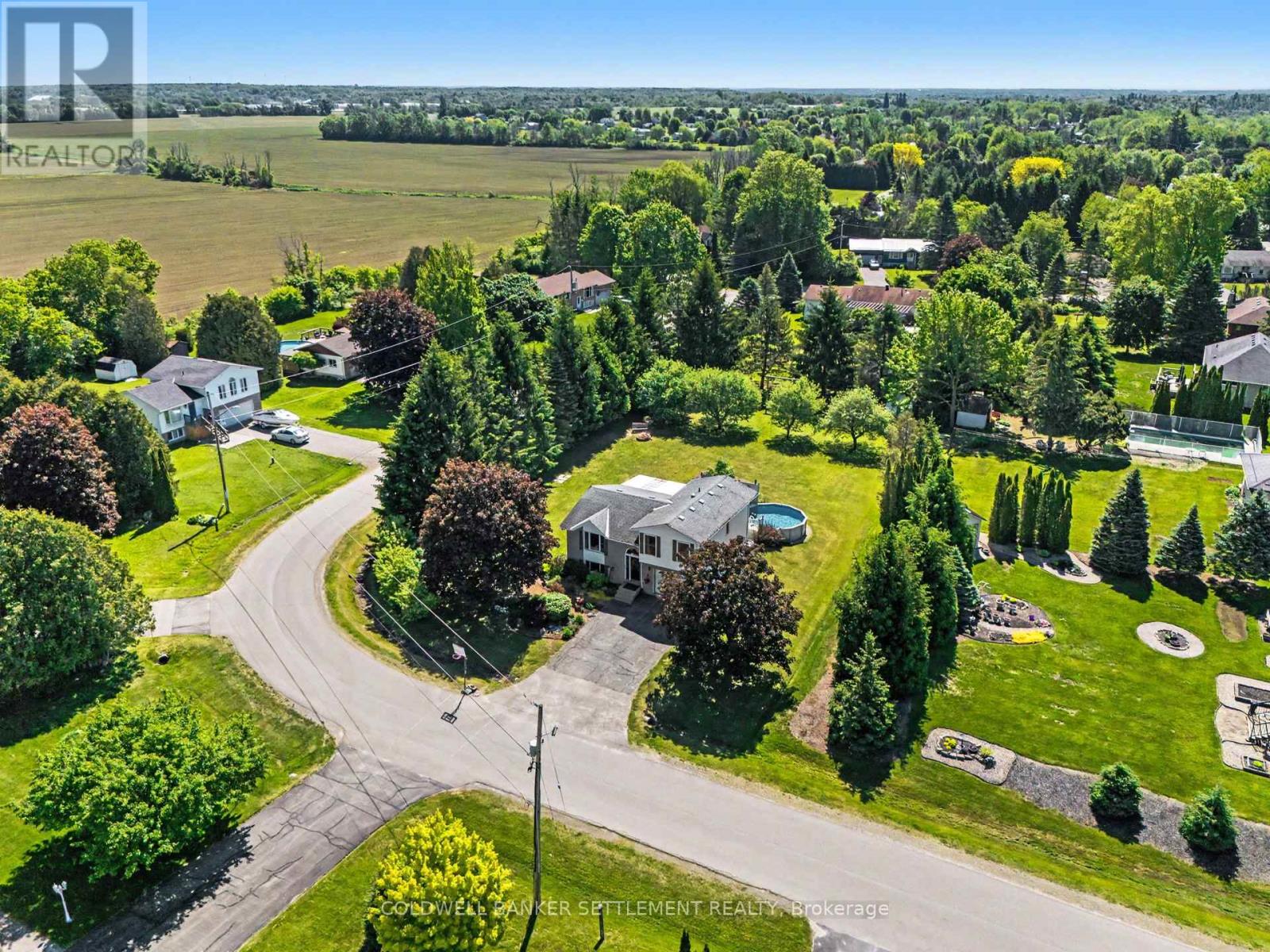 12 CORNELL CRESCENT - 30