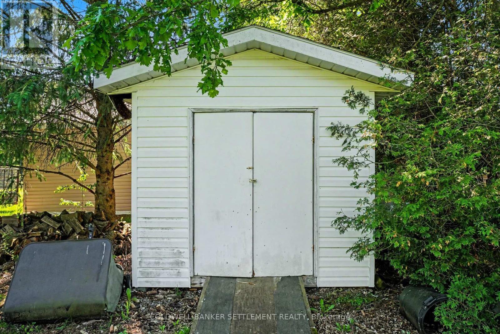 12 CORNELL CRESCENT - 39