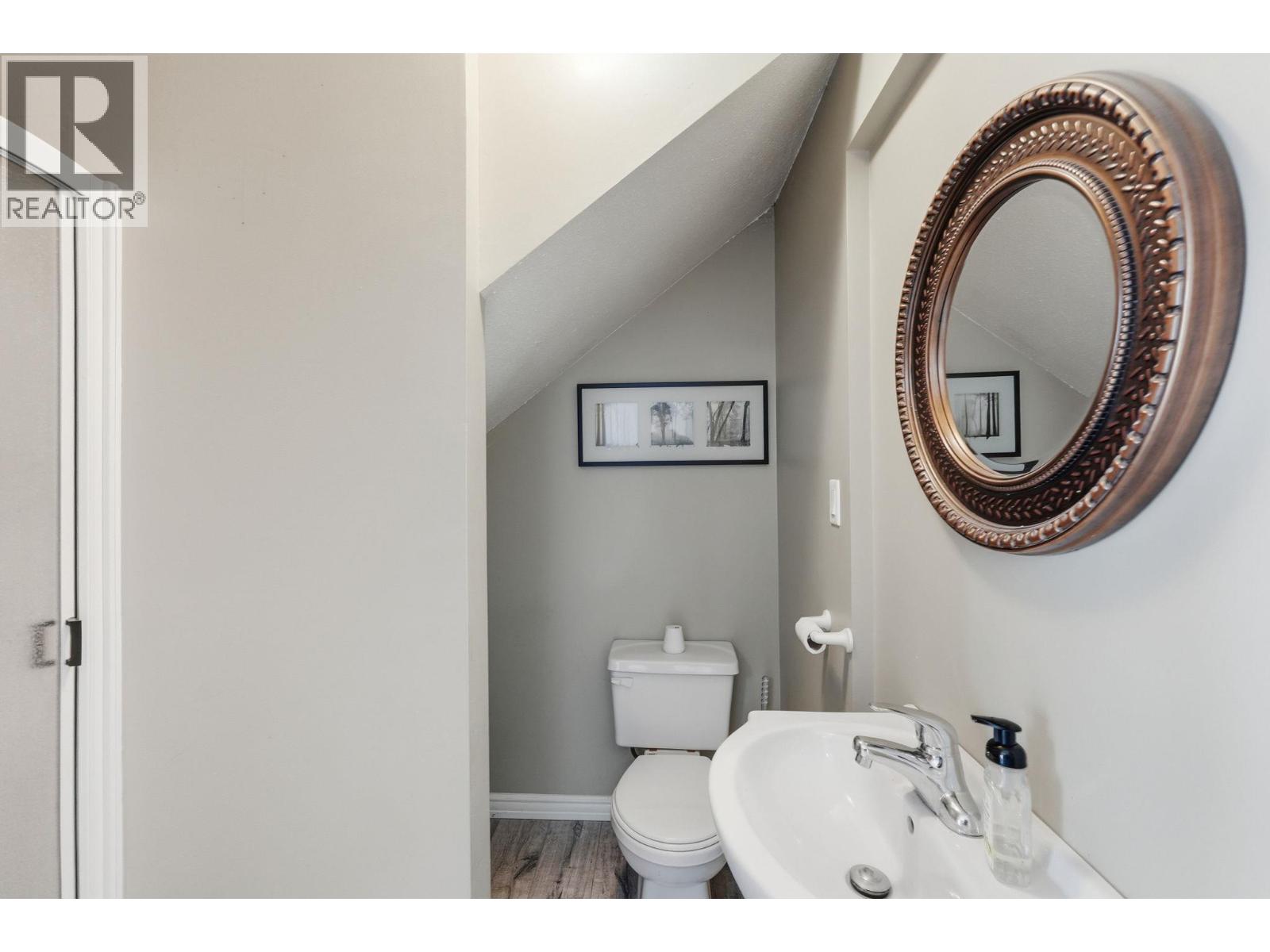 6251 Renfrew Road - 20