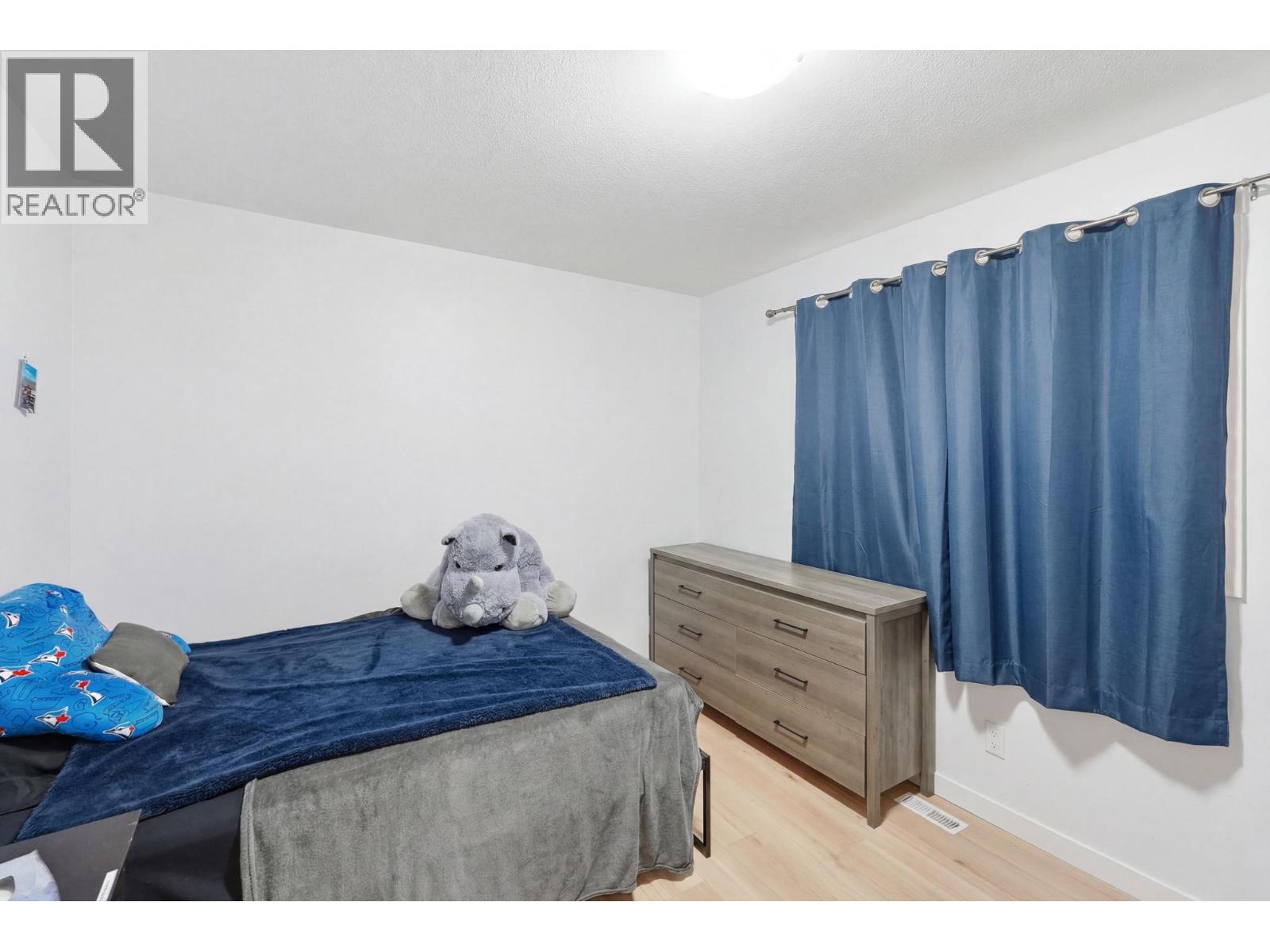 6251 Renfrew Road - 12