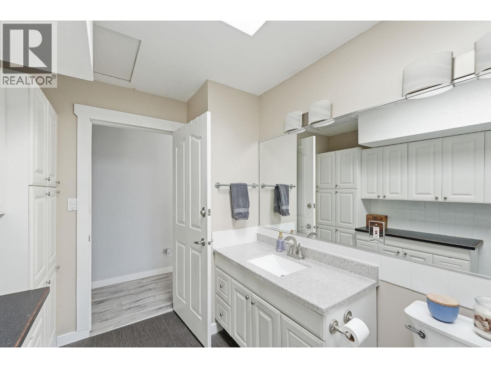 6251 Renfrew Road - 15