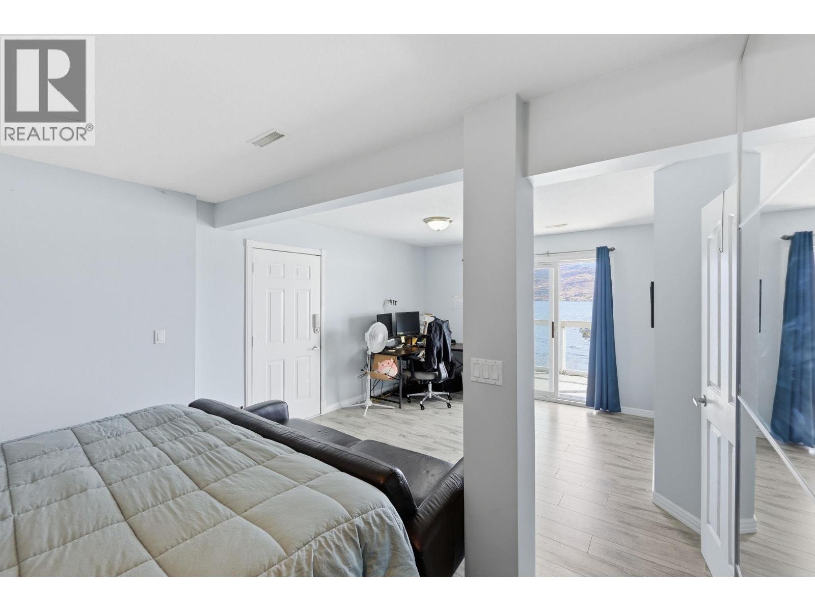 6251 Renfrew Road - 21