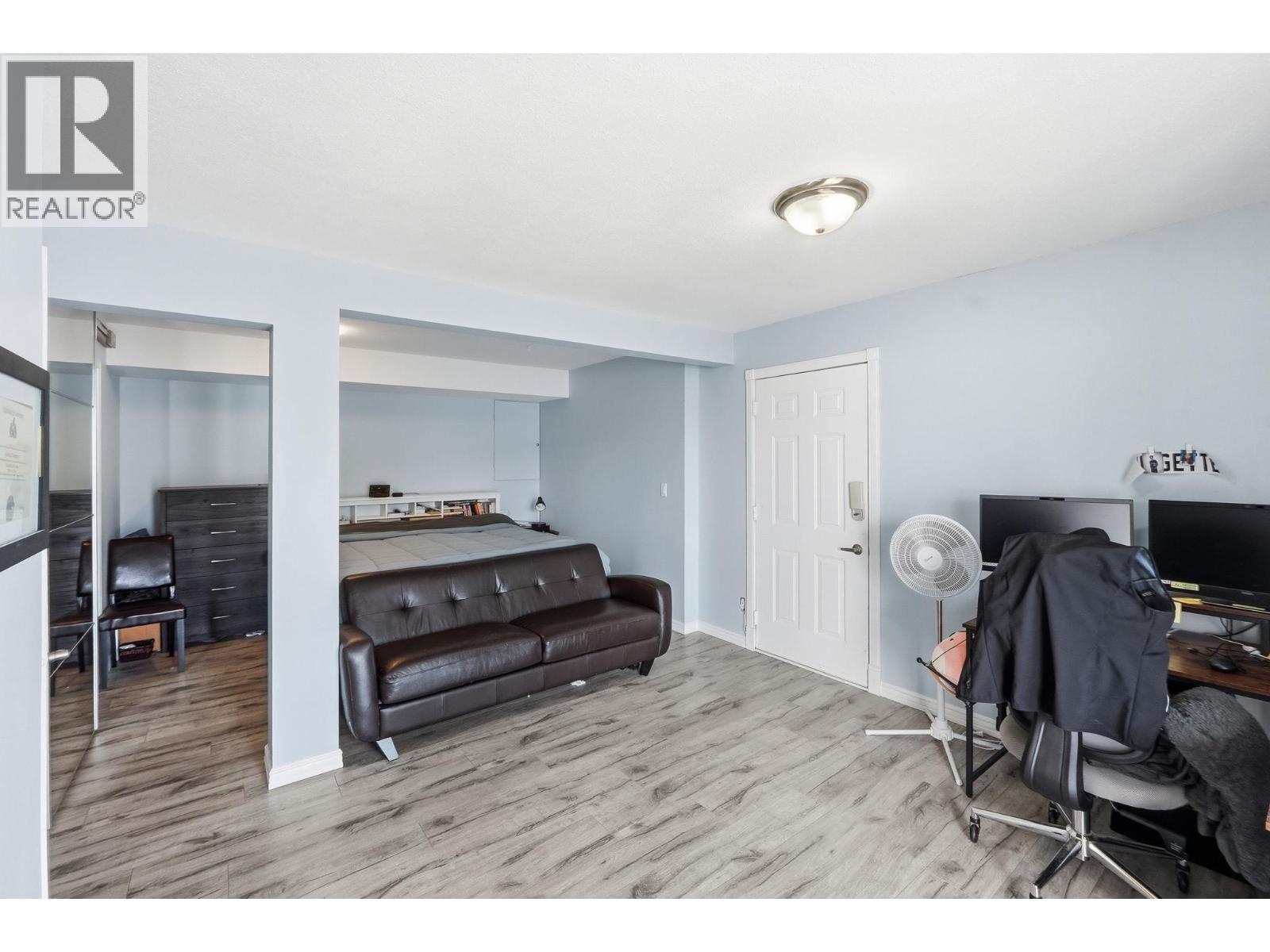 6251 Renfrew Road - 19