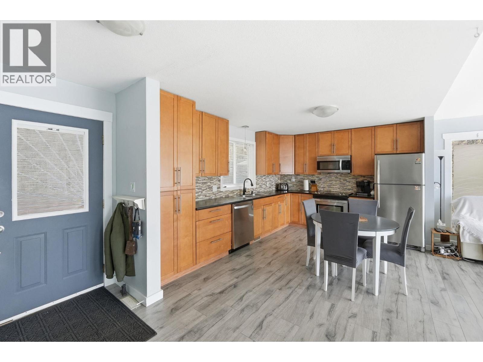 6251 Renfrew Road - 4