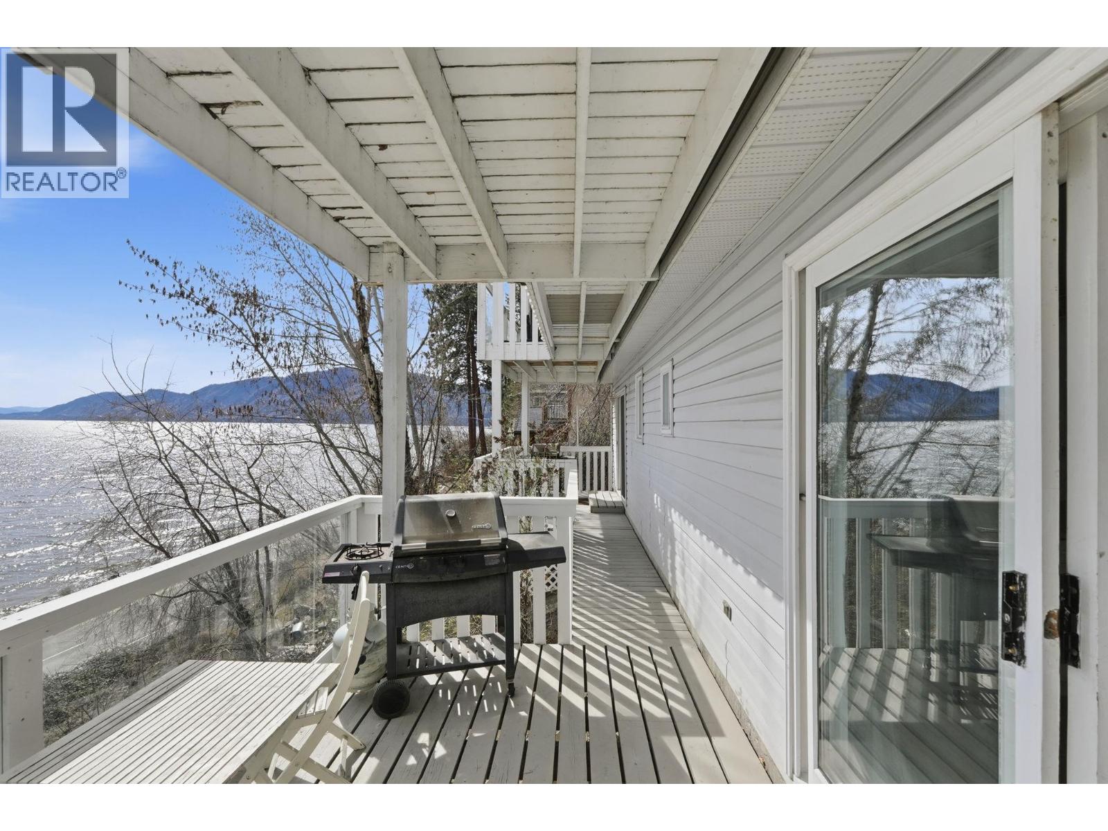 6251 Renfrew Road - 28