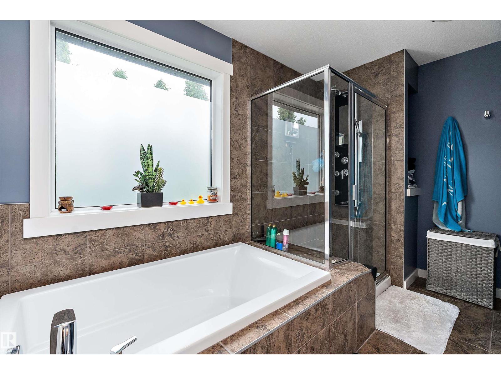 1035 158 ST SW - 33