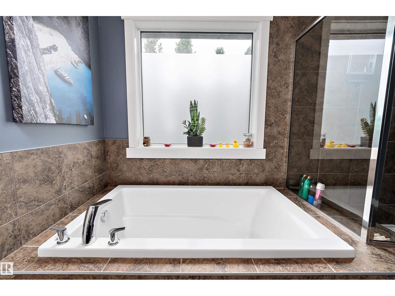 1035 158 ST SW - 35