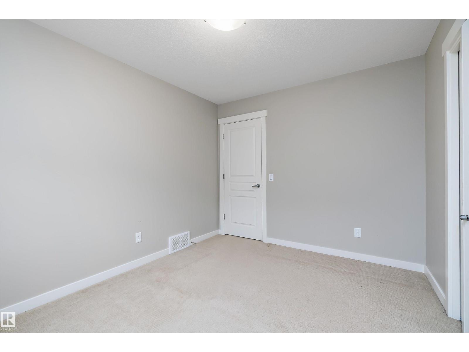 1035 158 ST SW - 39