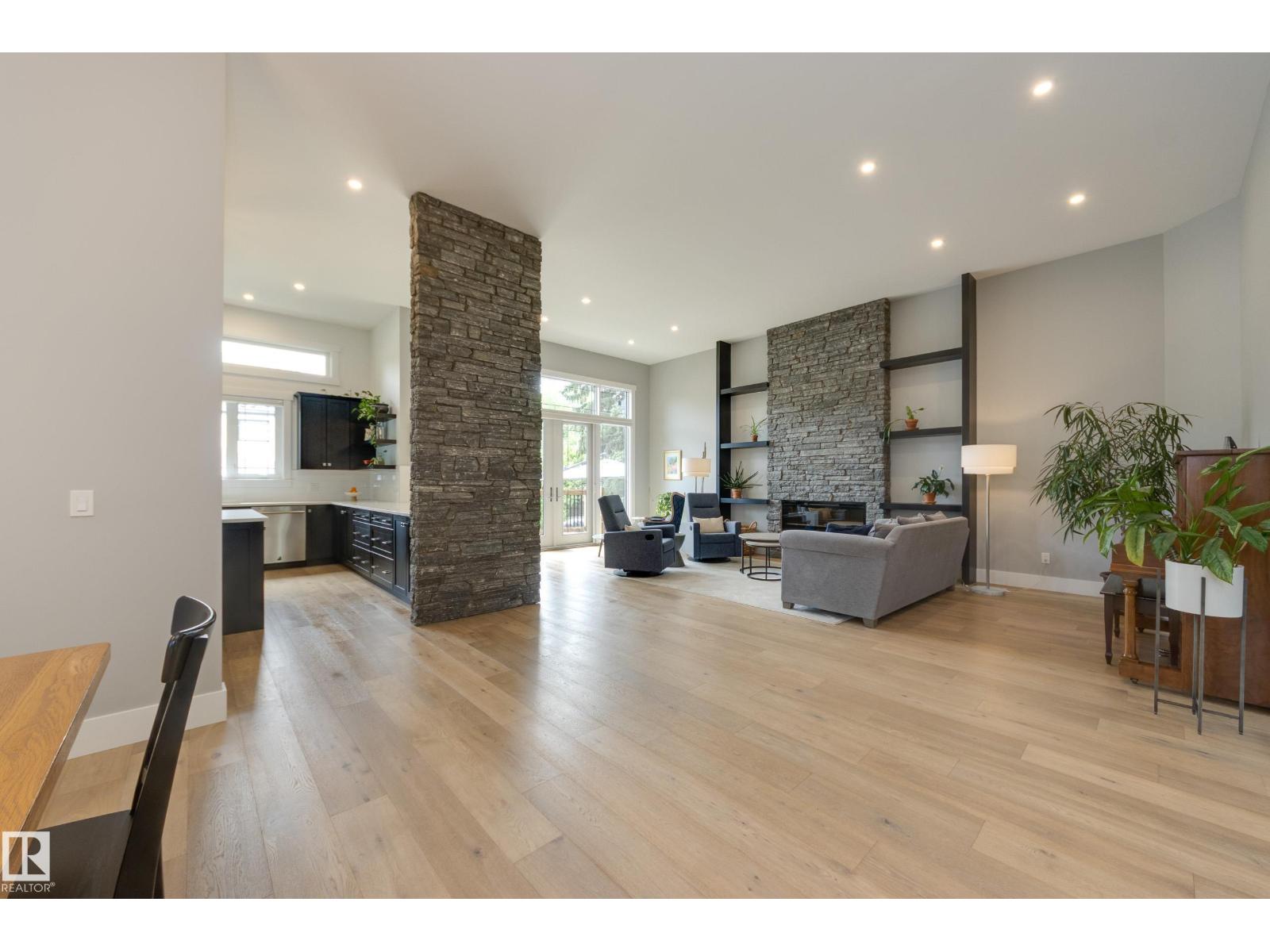 9307 147 ST NW - 10
