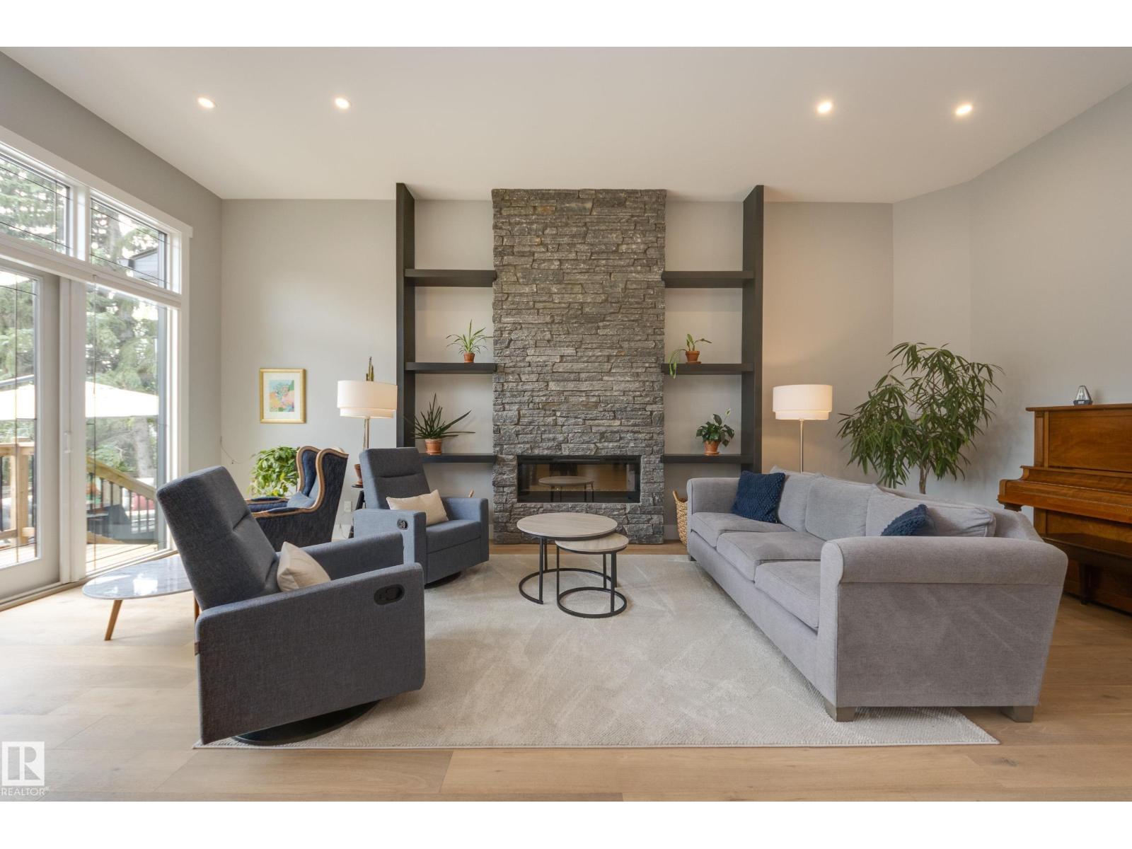 9307 147 ST NW - 12