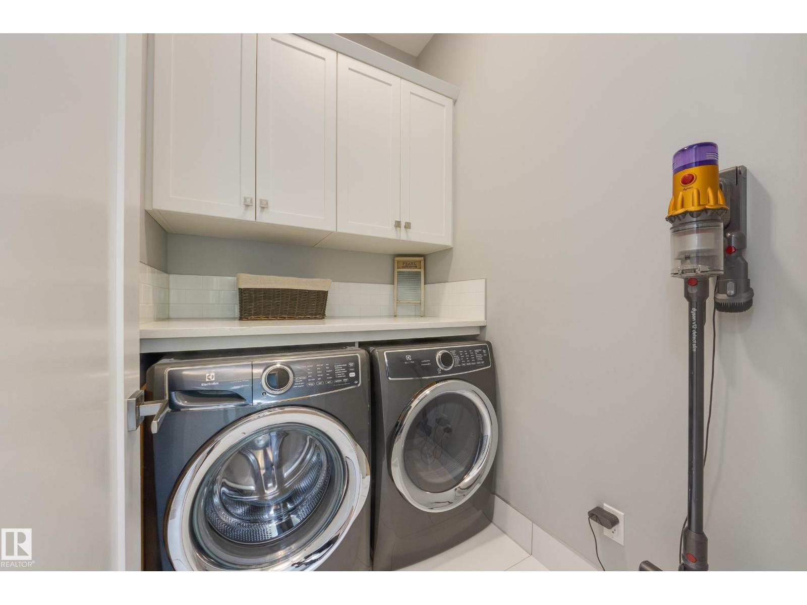 9307 147 ST NW - 35