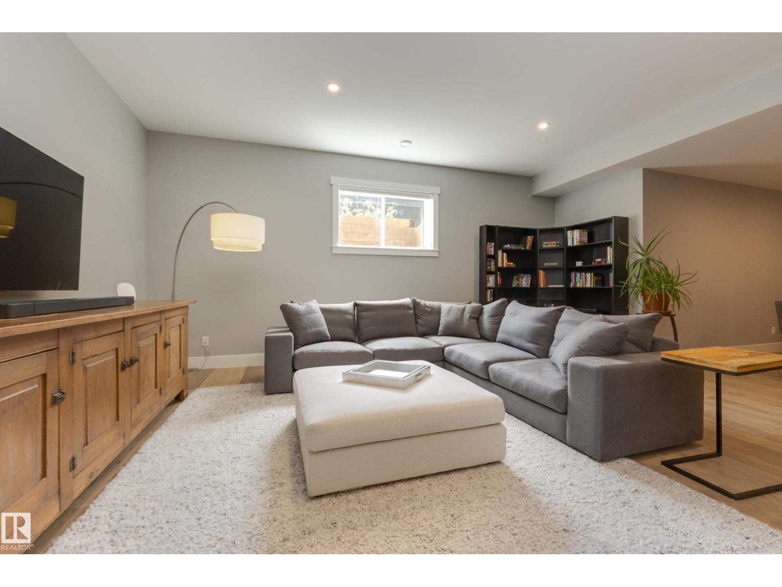 9307 147 ST NW - 40