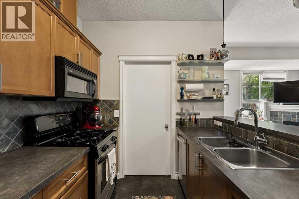 #12 2001 34 Avenue SW - 10