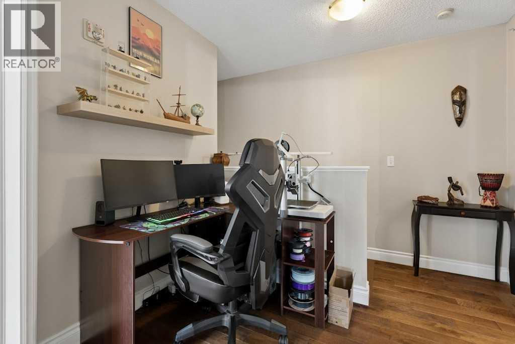 #12 2001 34 Avenue SW - 20