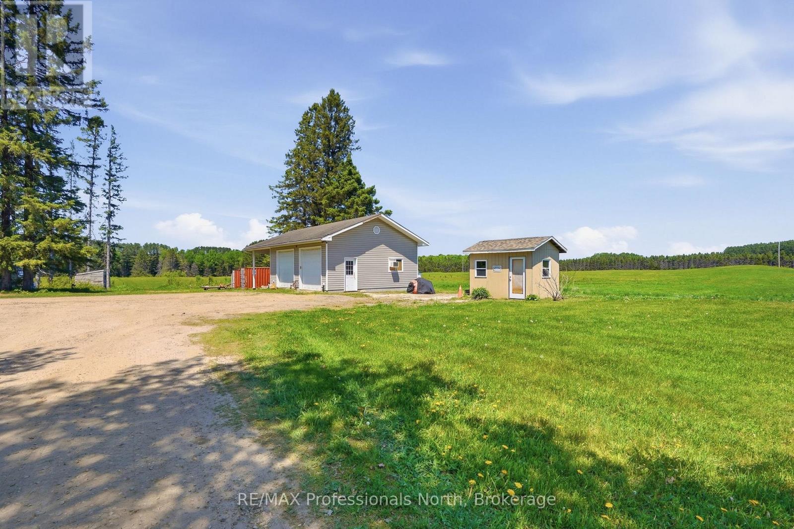 230 PICKEREL & JACK LAKE ROAD - 21