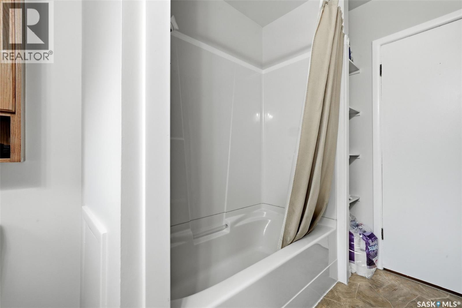 18 BOLE PLACE - 18