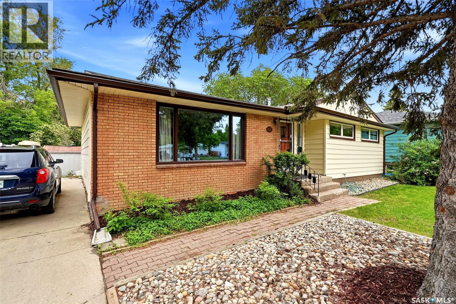 18 BOLE PLACE - Image 2