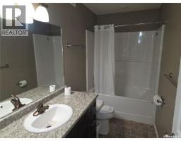 716 Columbia Avenue, Kerrobert, SK S0L1R0 Photo 13