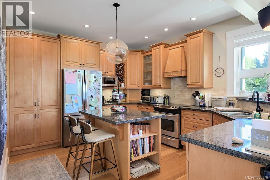 847 Carrie St - 11